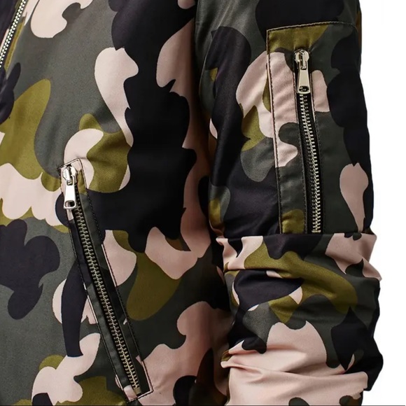 Topshop Camouflage Bomber Jacket (Size 2 US/UK 6) - Green, Taupe, Black & Gold - Picture 3 of 12